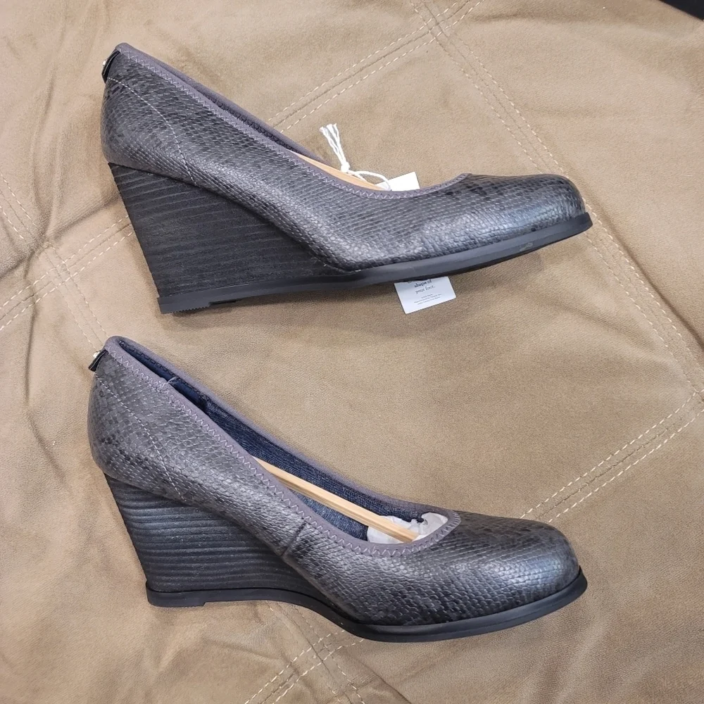 Sz 8M NWT Dr. Scholl's 
